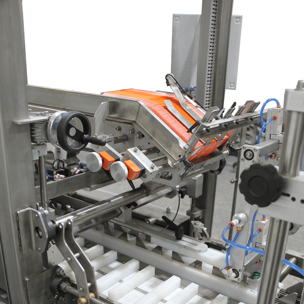 Automatic robotic cartoner machine for loading several different products